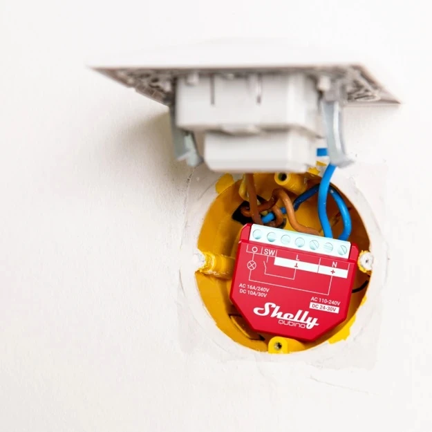 Shelly Plus 1PM - Smart Relay 16A AC/DC WiFi/BT + PM - immagine 2